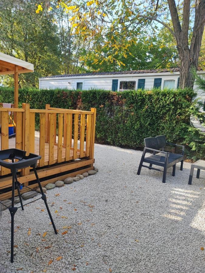 Mobil Home Tout Confort 6 Personnes Climatise Au Pied Du Luberon La Roque-d'Antheron Eksteriør billede