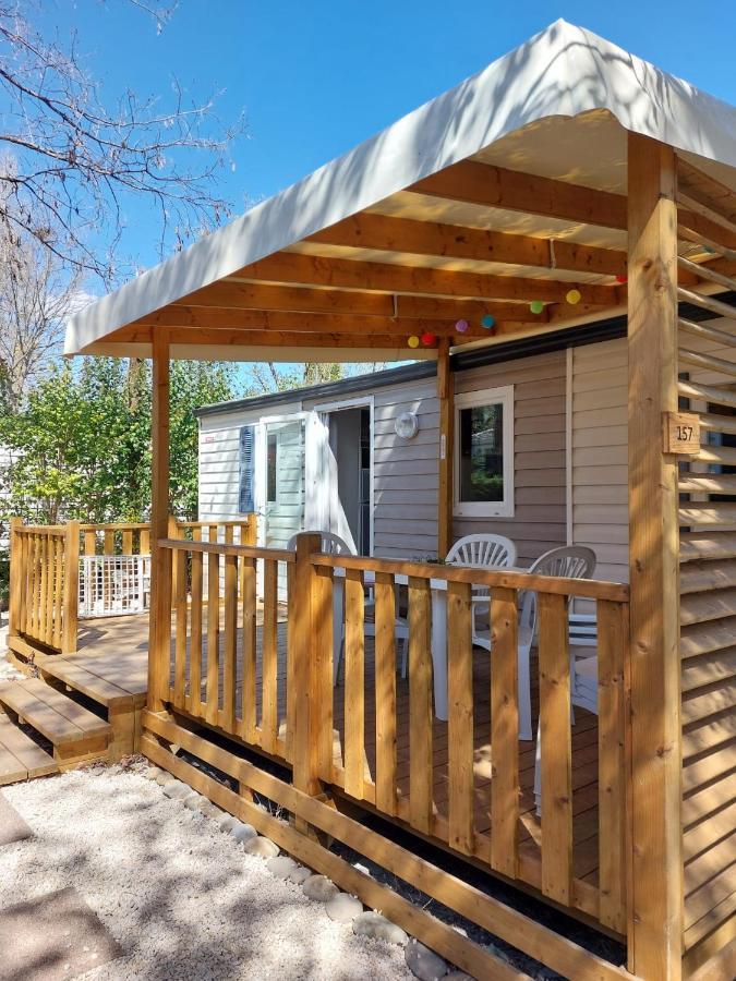 Mobil Home Tout Confort 6 Personnes Climatise Au Pied Du Luberon La Roque-d'Antheron Eksteriør billede